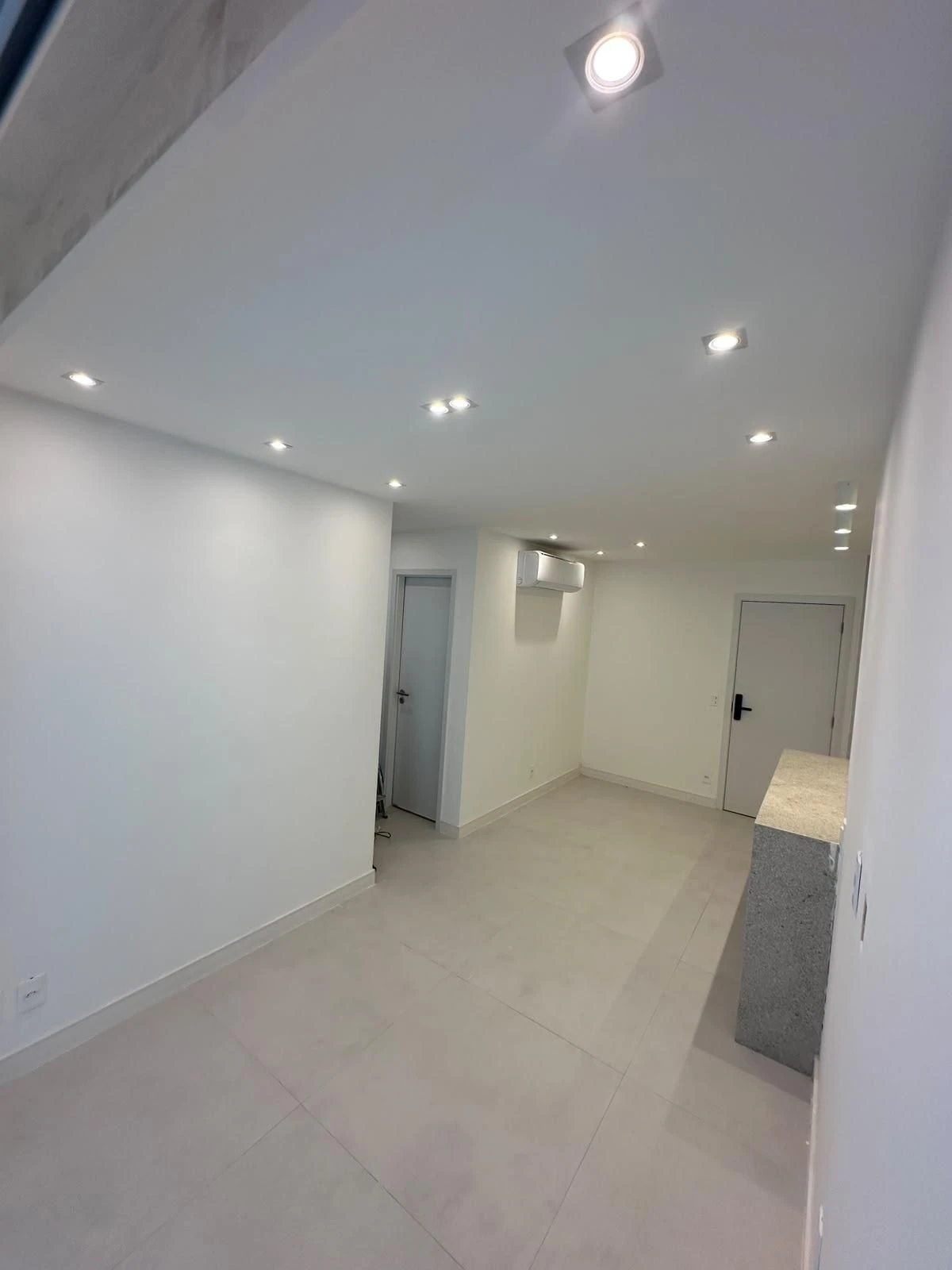Floor-to-ceiling windows in a 2-bedroom apartment, 84 m² — photo 58