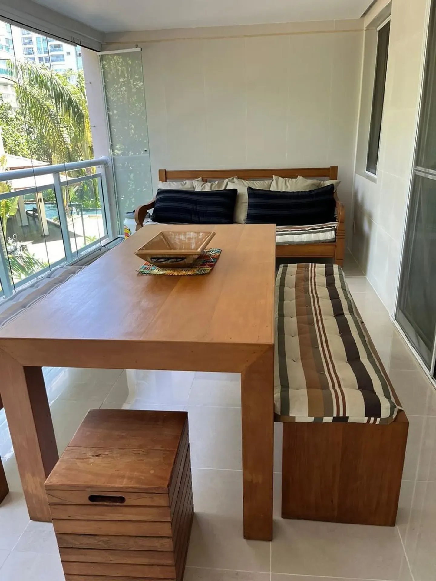 Furnished apartment with balcony, 4 bedrooms and 5 baths — photo 50