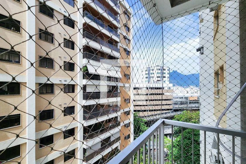 Apartamento de 2 quartos em condomínio com piscina — photo 13