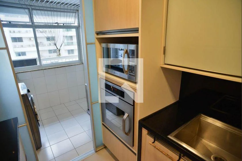 Washing machine in a 3-bedroom apartment, 160 m² — photo 37