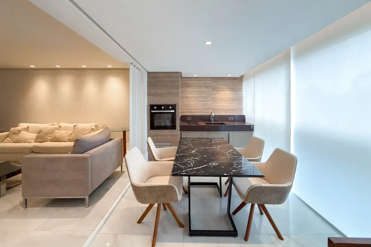 Furnished apartment with 4 bedrooms and 5 bathrooms — photo 8