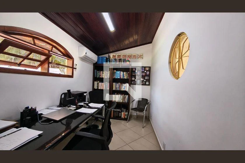 Casa com 4 quartos e 341 m², 3 suítes — photo 48