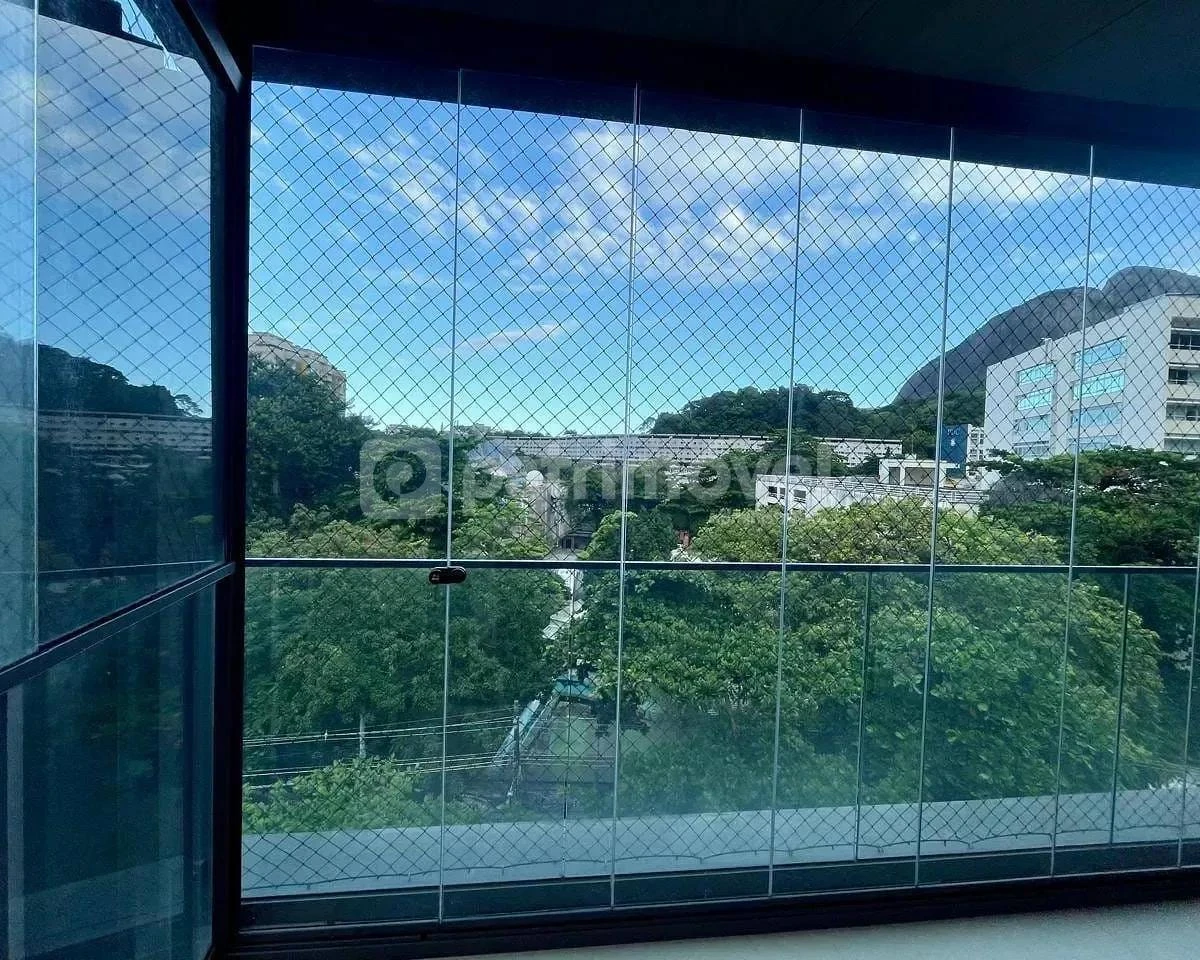 Невмебльована квартира з 3 кімнатами та 197 м² — photo 19