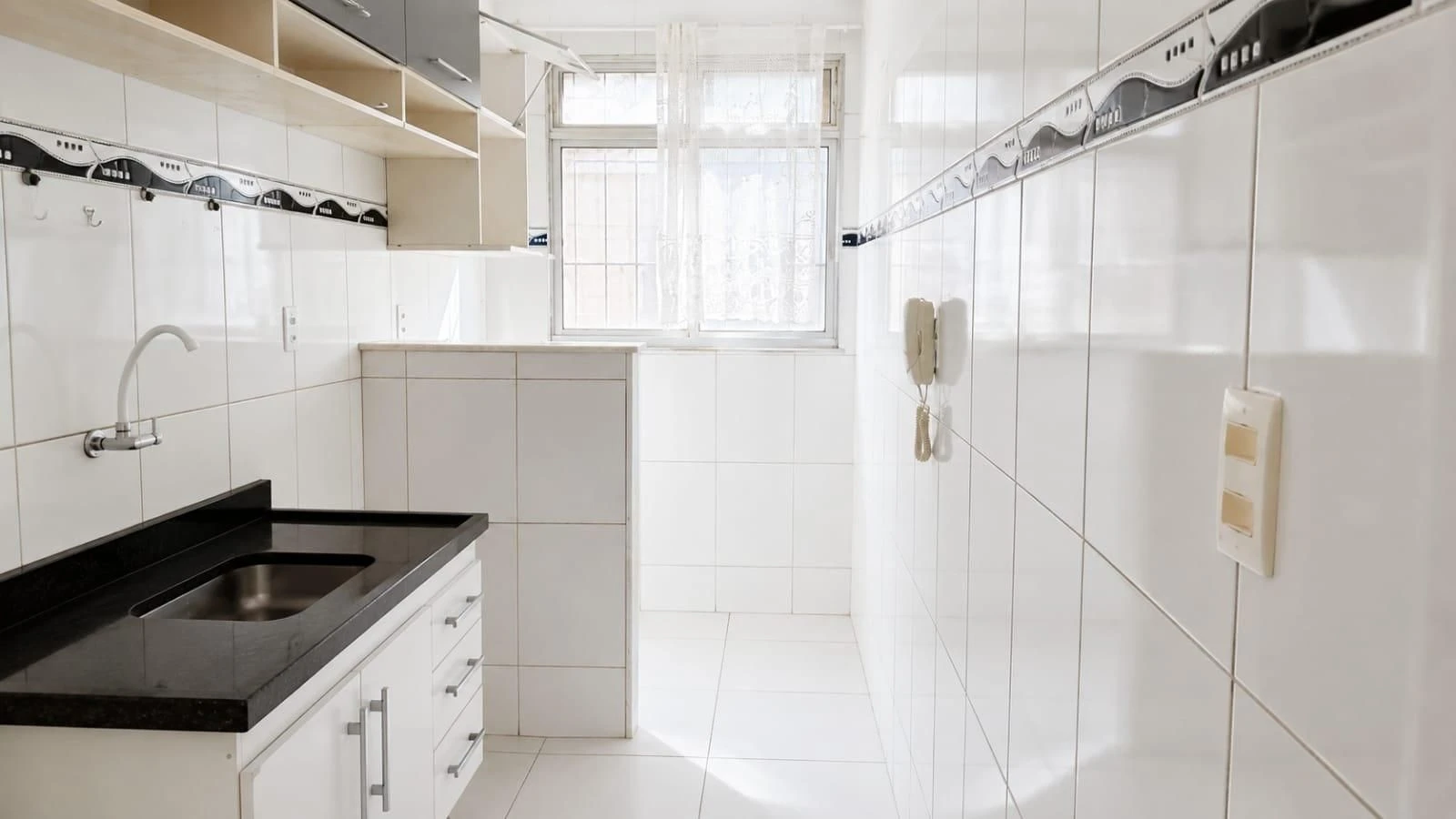 Apartamento sem mobília com 2 quartos e 1 vaga