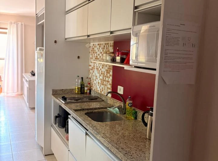 40 m² furnished studio with an open-plan kitchen — photo 2
