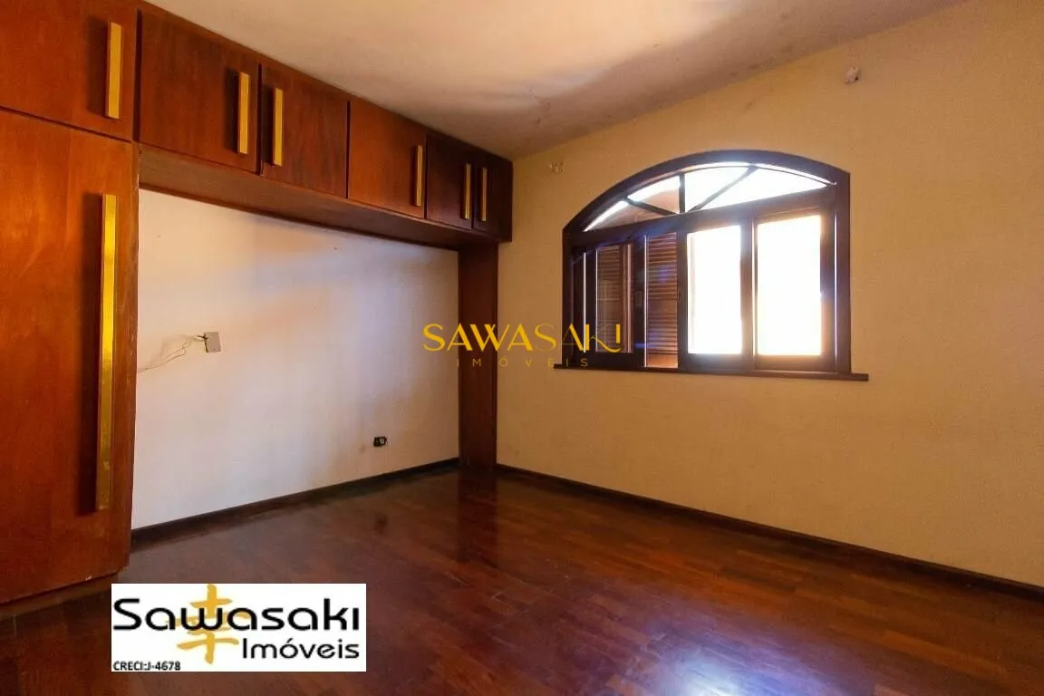 House with 8 bedrooms, 4 en-suites and private garden — photo 13