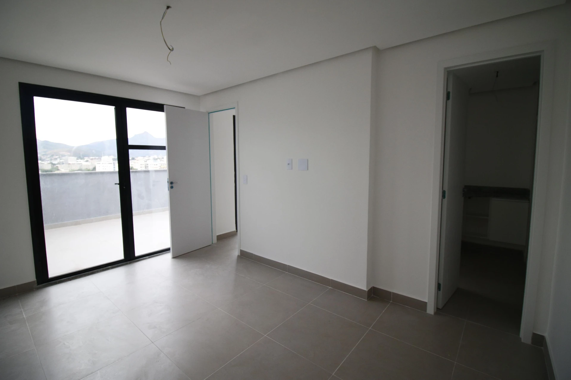 Home office in a 2-bedroom apartment, 130 m² — photo 47