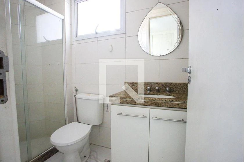 Balcony with a grill in a 3-bedroom apartment, 131 m² — photo 40