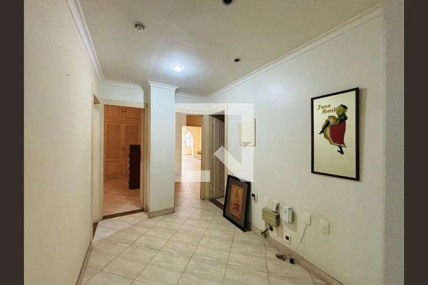 230 m² apartment with a bathtub and a home office — photo 27