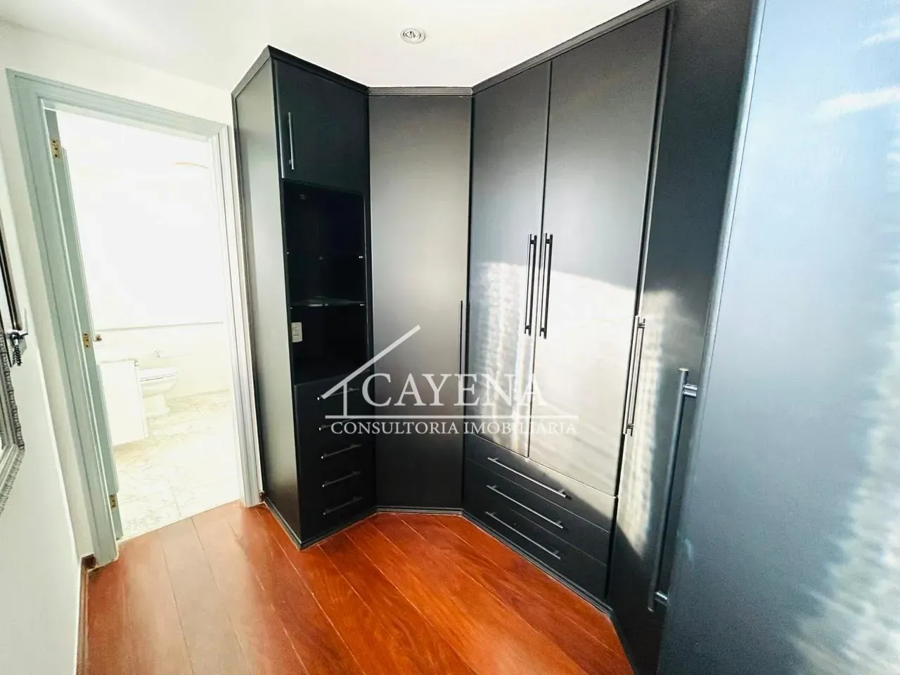 Apartment with 247 m², 3 bedrooms and 4 bathrooms — photo 27