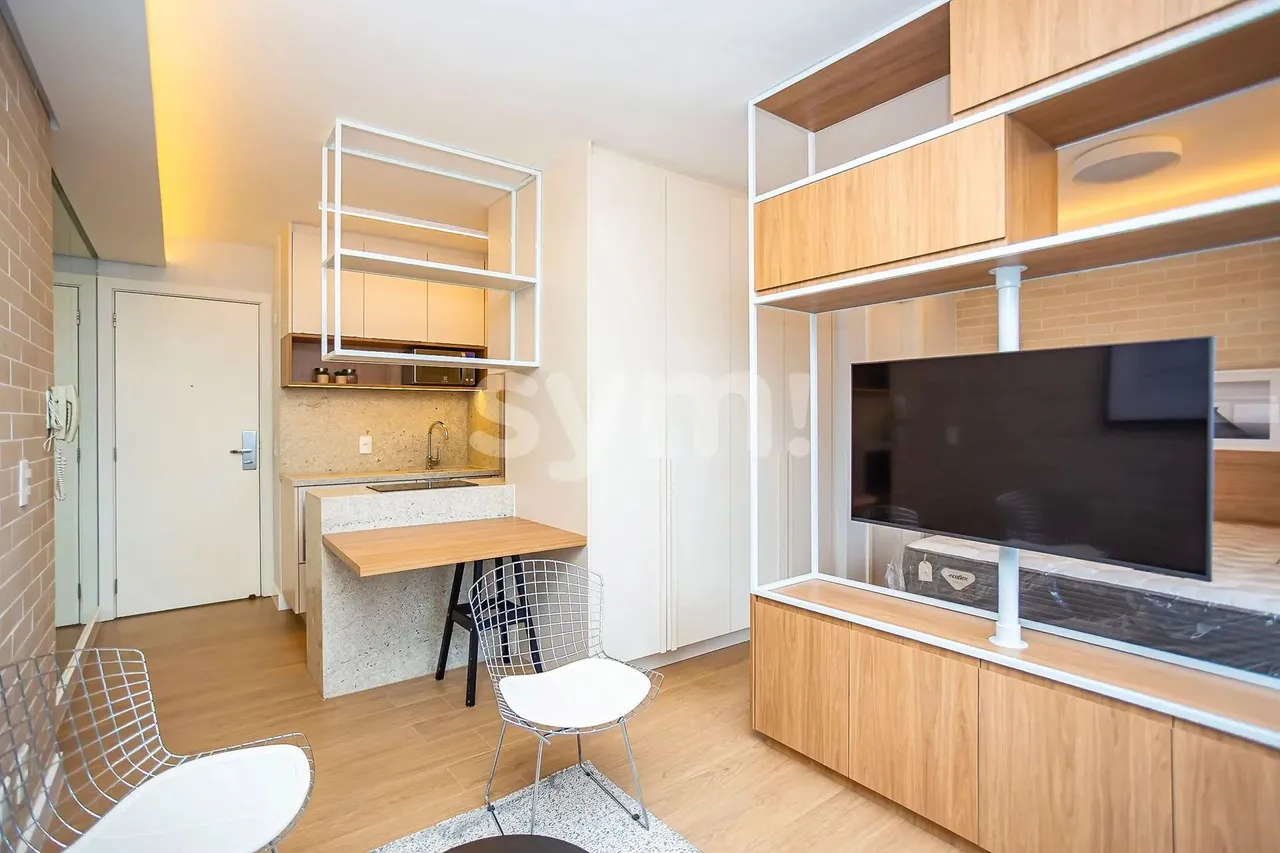 Apartamento de 1 dormitorio con cocina abierta y balcón — photo 4
