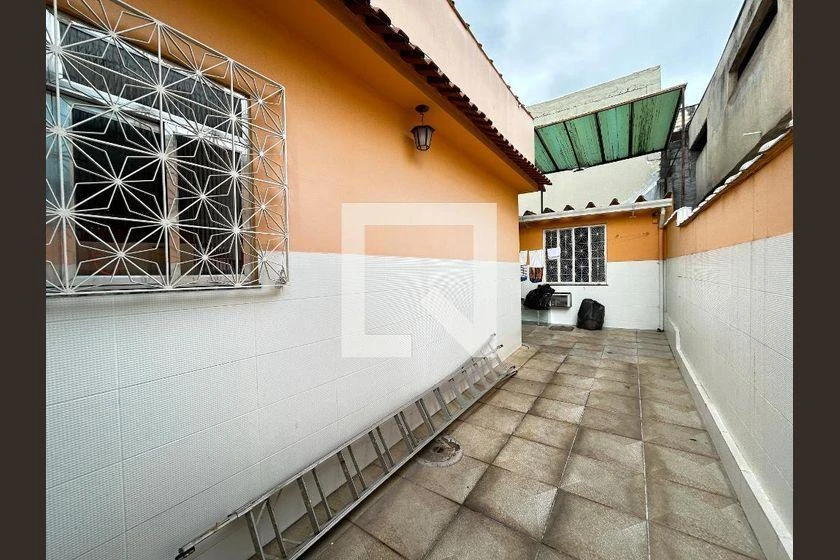 Furnished house with 4 bedrooms and 2 bathrooms — photo 41