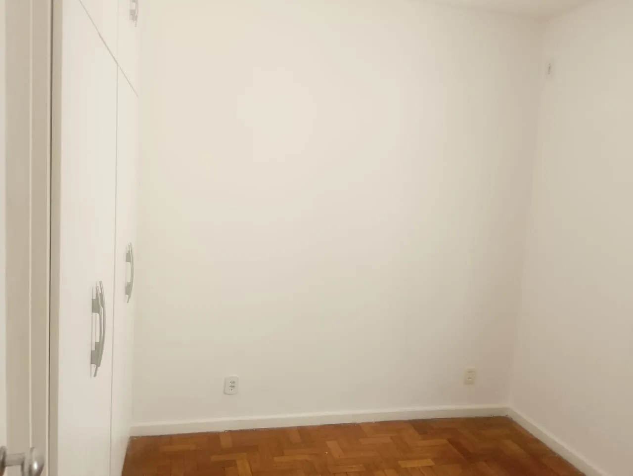 Apartamento com cozinha fechada e 3 quartos — photo 11