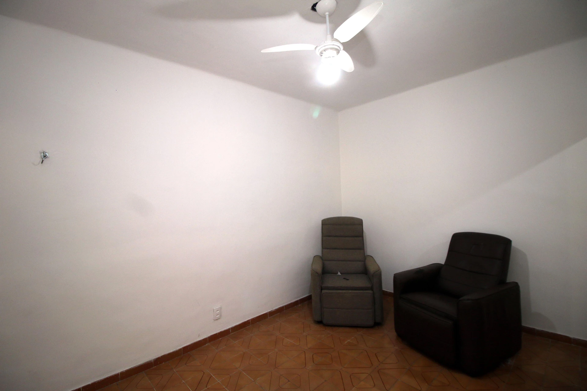 Casa sem mobília com 1 quarto e 1 banheiro — photo 14