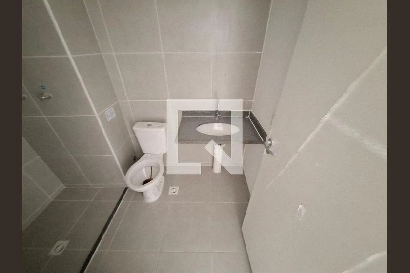 Apartamento de 1 dormitorio con cocina abierta y balcón — photo 9