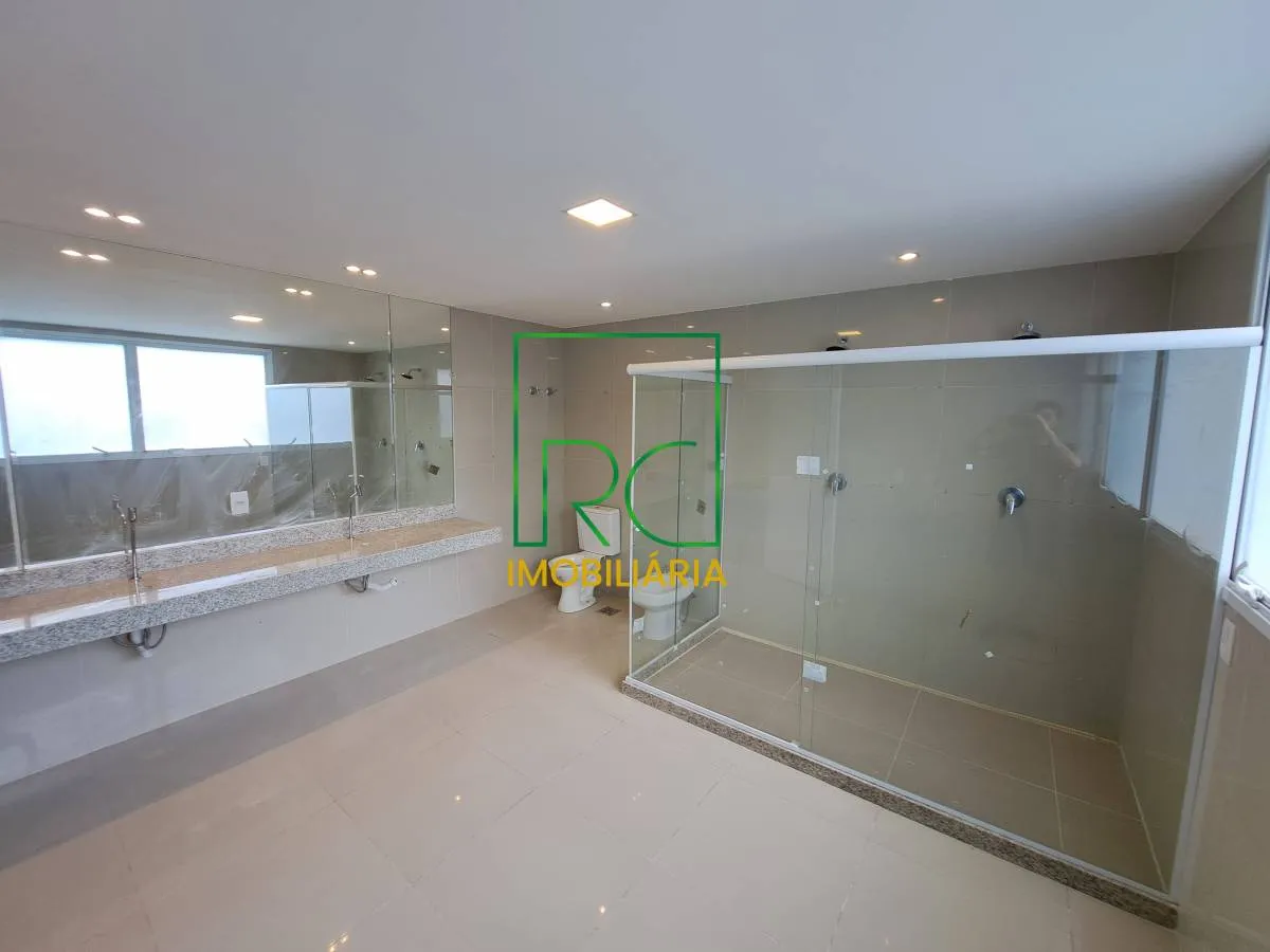 Condominium house with 6 en-suite bedrooms and garden — photo 30