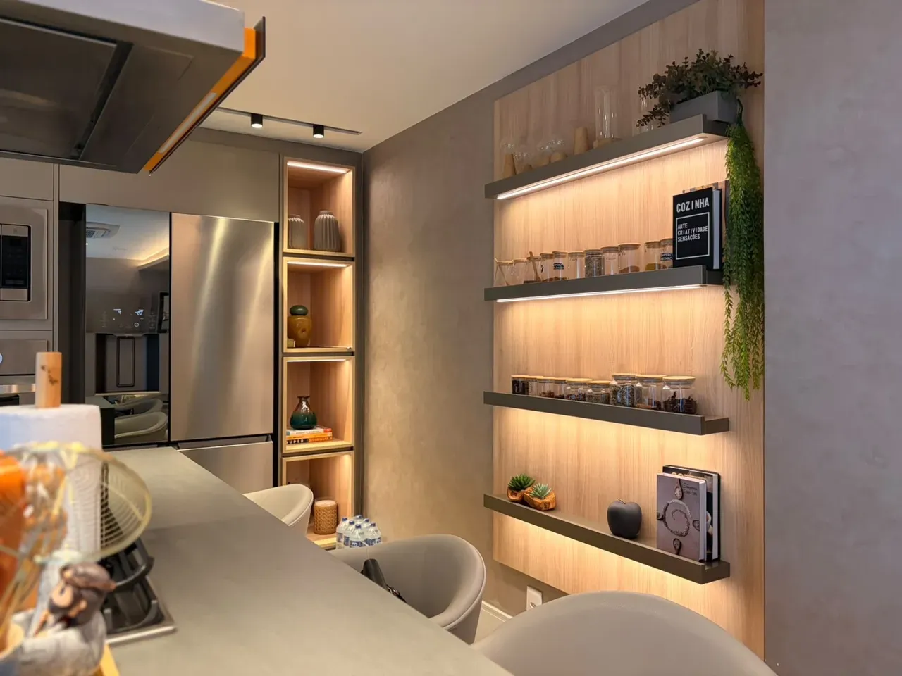 373 m² house with a home office and a grill on the balcony — photo 20