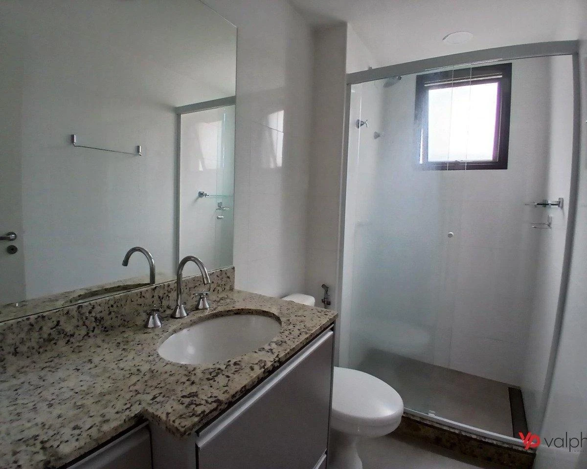 2-bedroom apartment in a building with a gym — photo 30