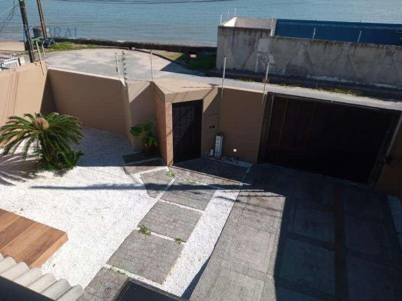 Casa de 3 quartos com varanda envidraçada, Balneário — photo 25