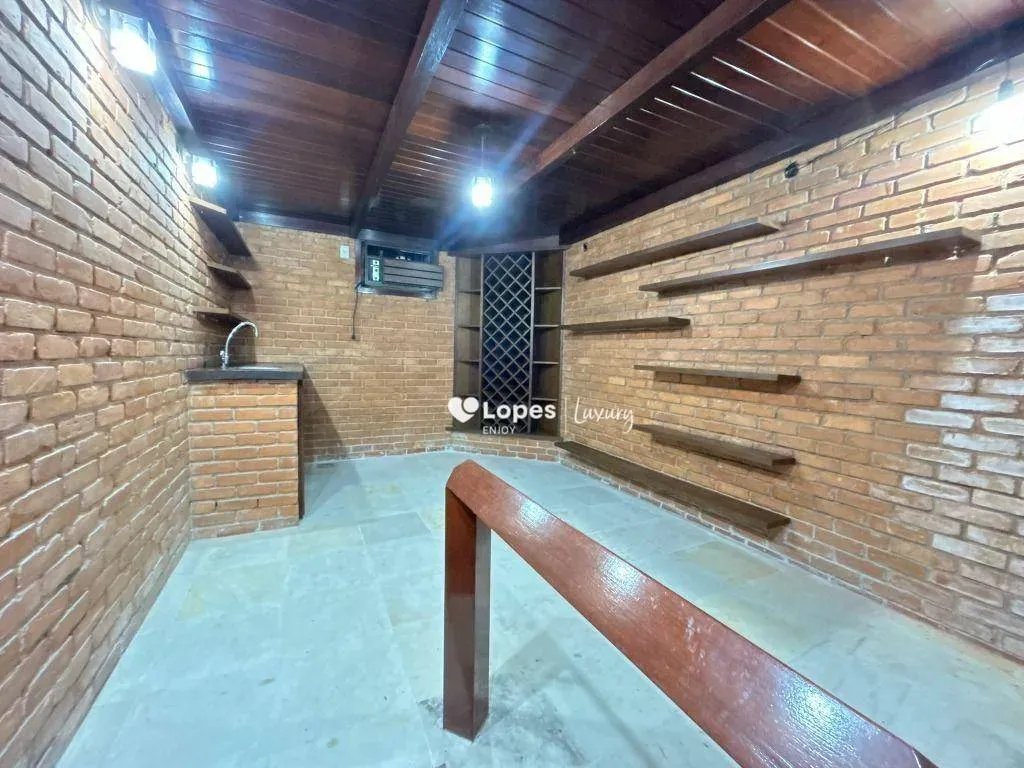 House with 5 en-suite bedrooms and an open gas kitchen — photo 66