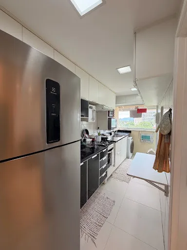 3-bedroom apartment with a glass-enclosed balcony — photo 2