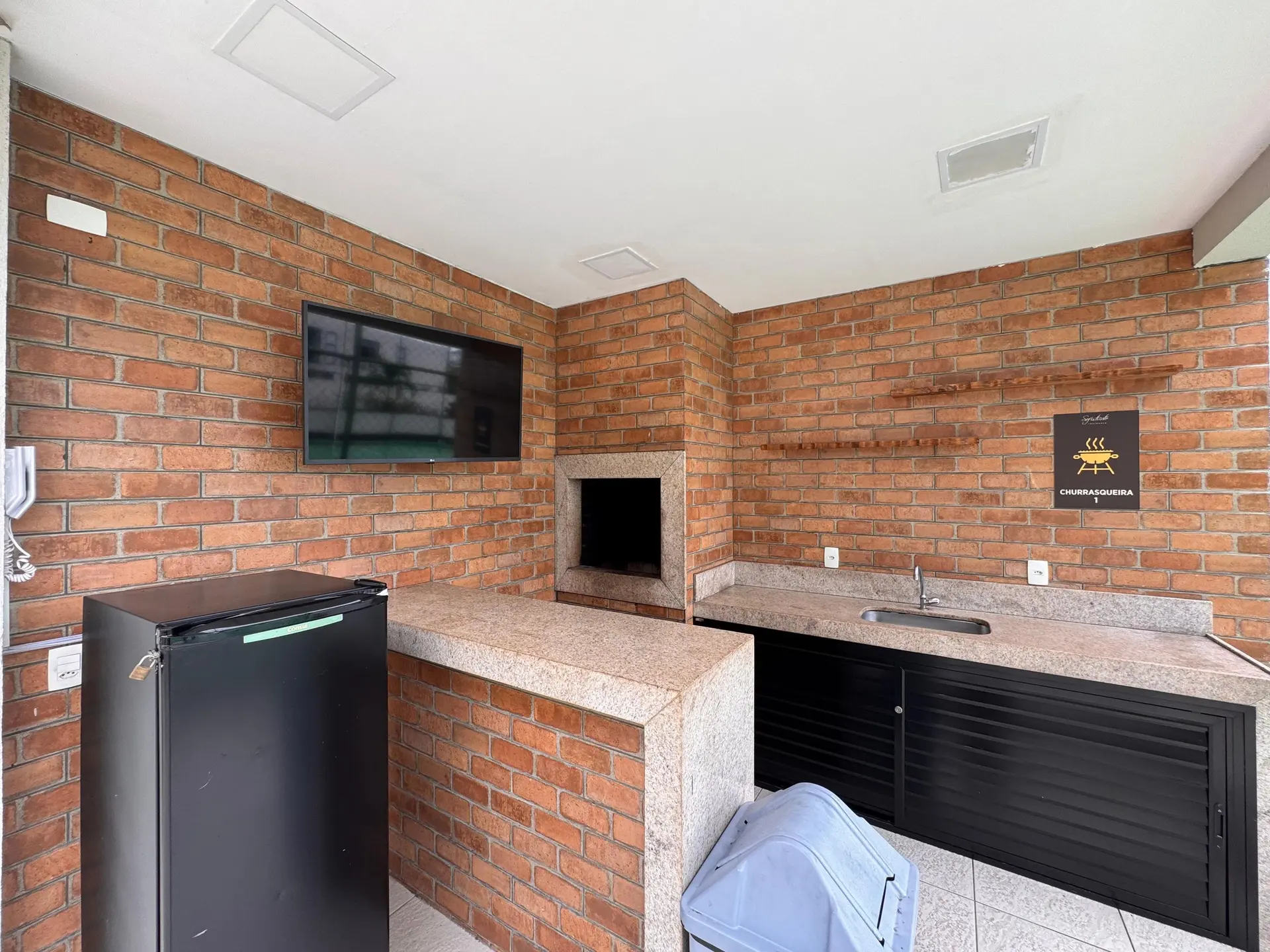 Rental apartment with 2 bedrooms, 1 en-suite bath — photo 12