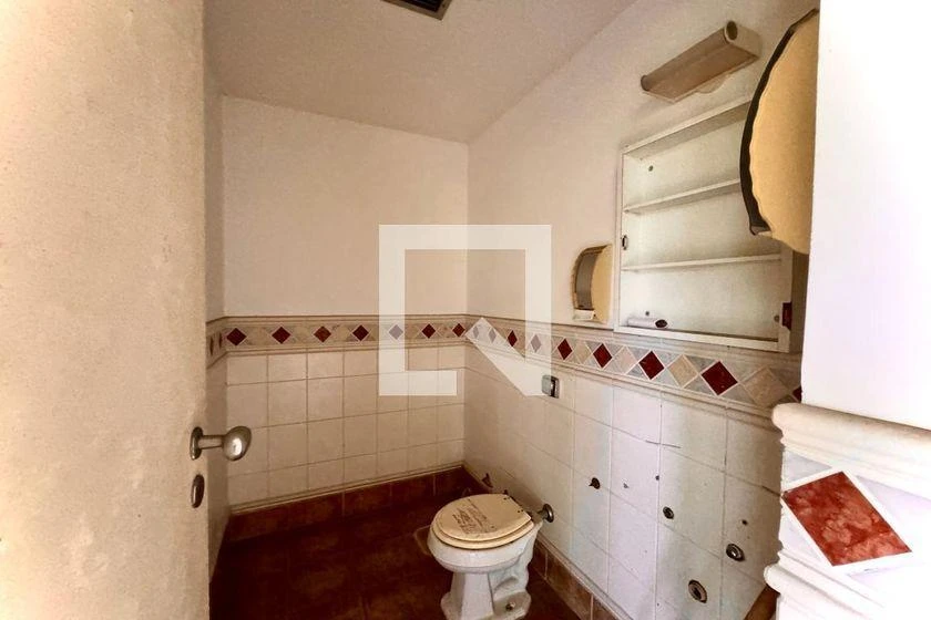 Застеклённый балкон и 3 спальни: дом 861 м² — photo 2