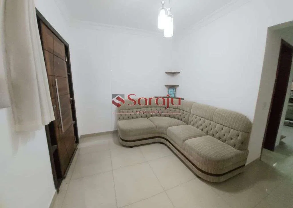 Glass-enclosed balcony in a 4-bedroom house, 150 m²