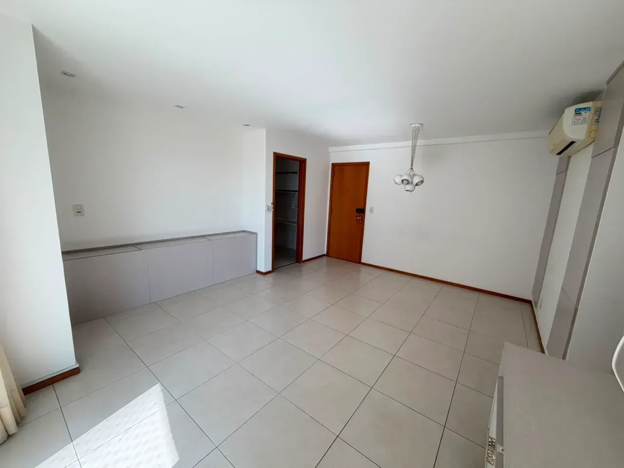 Квартира 78 м² з 2 спальнями та балконом — photo 4