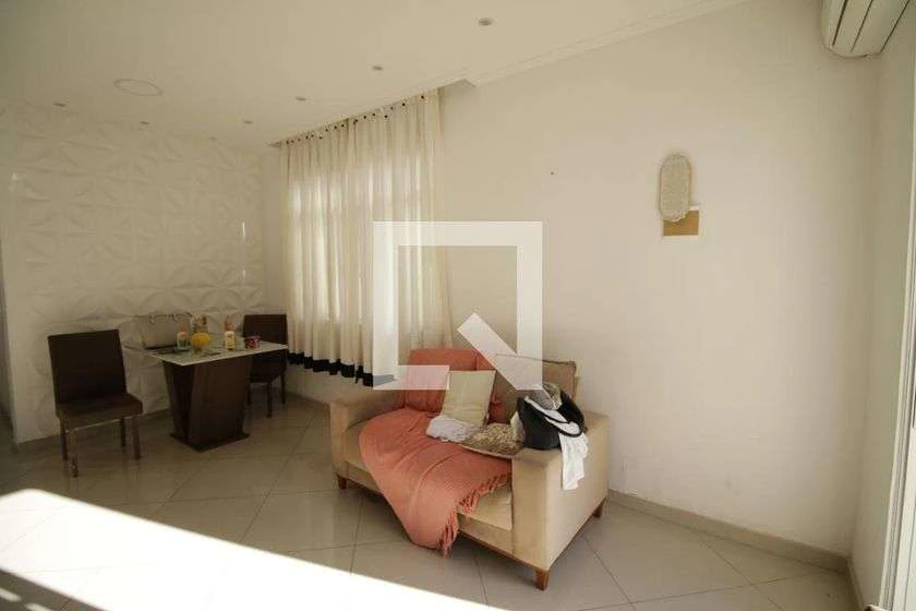 Casa de 381 m² com 7 quartos, 4 banheiros e jardim — photo 18