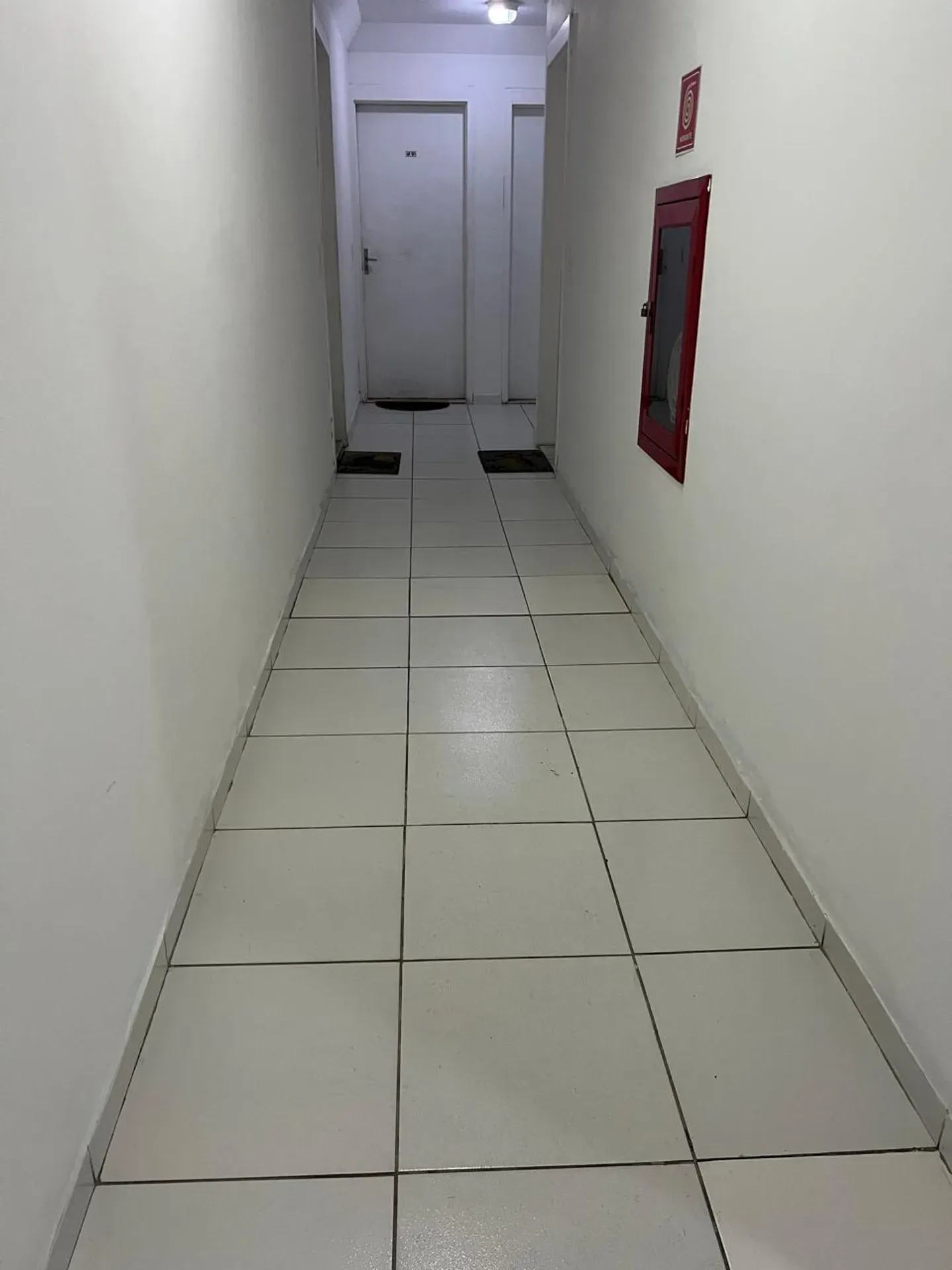 Apartamento mobiliado de 2 quartos em condomínio com piscina — photo 22