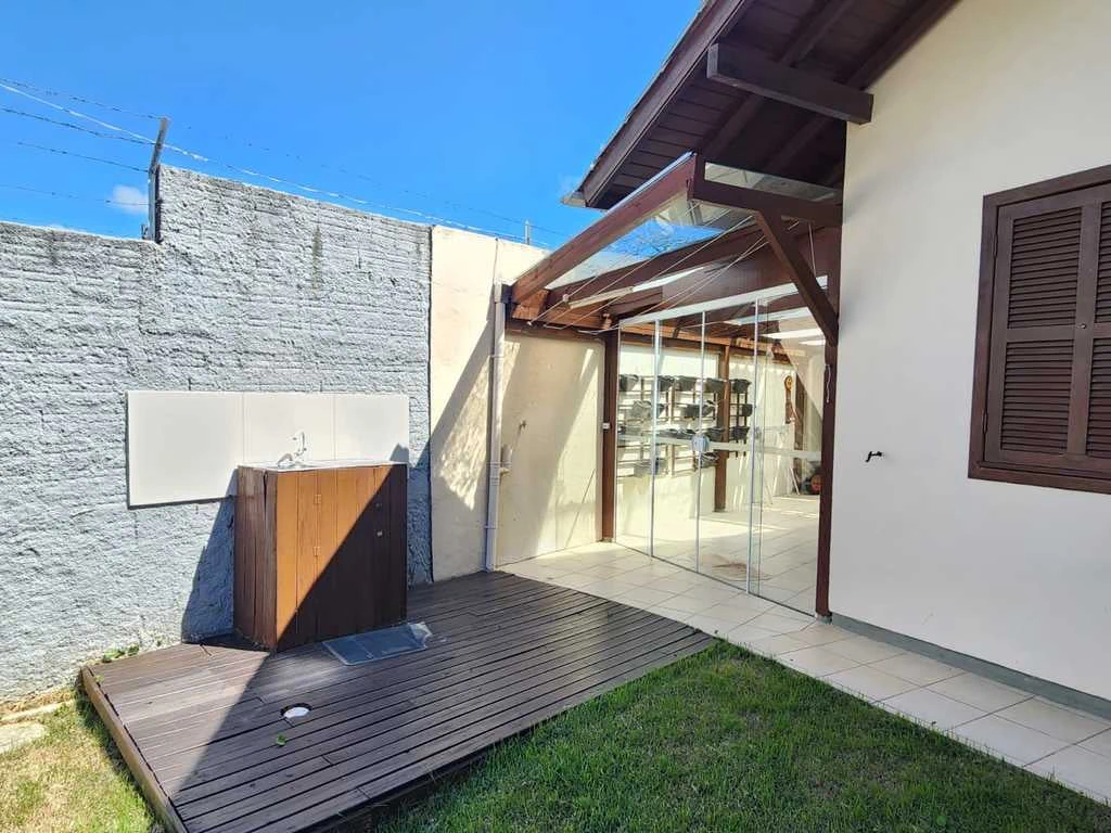 Casa de 3 dormitorios, 1 con baño propio, 131 m² — photo 19