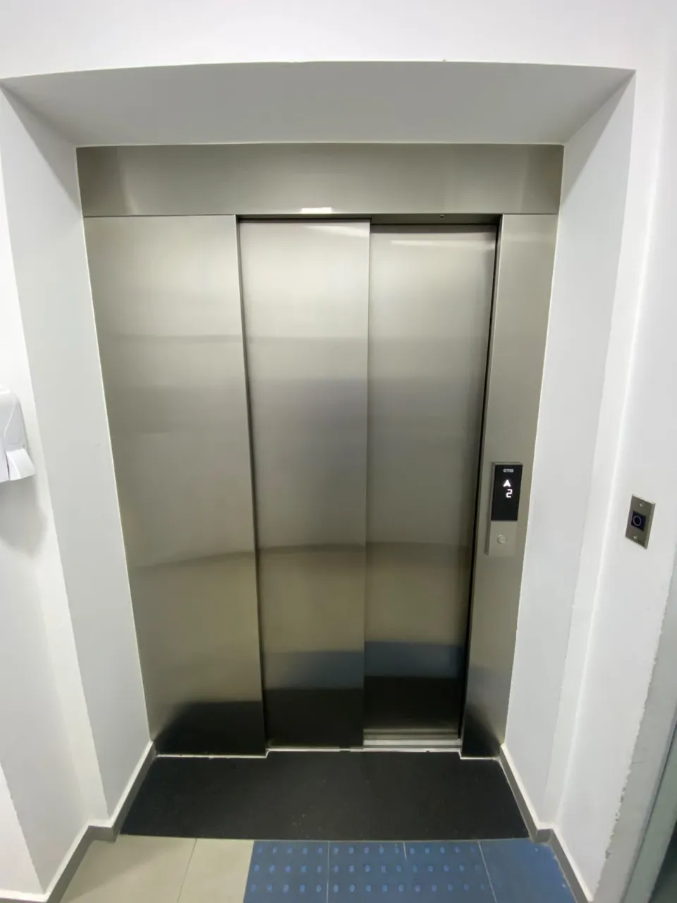 Apartamento mobiliado de 1 dormitório com varanda — photo 12