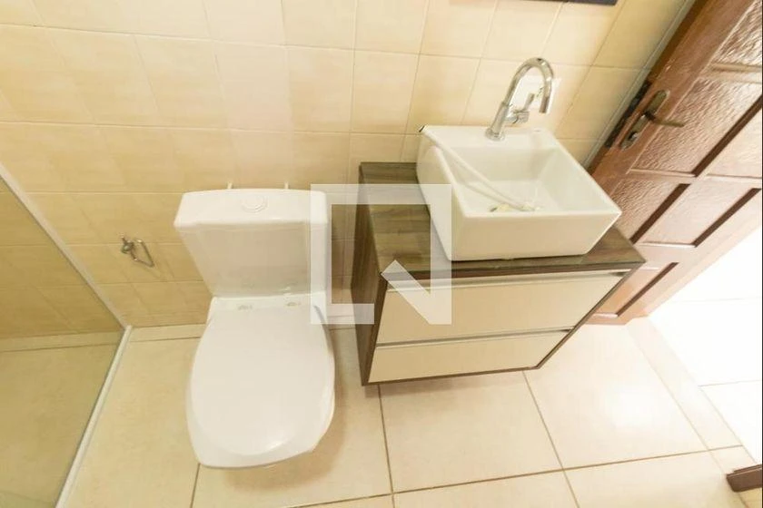 2-bedroom apartment with a washing machine in Curitiba — photo 22