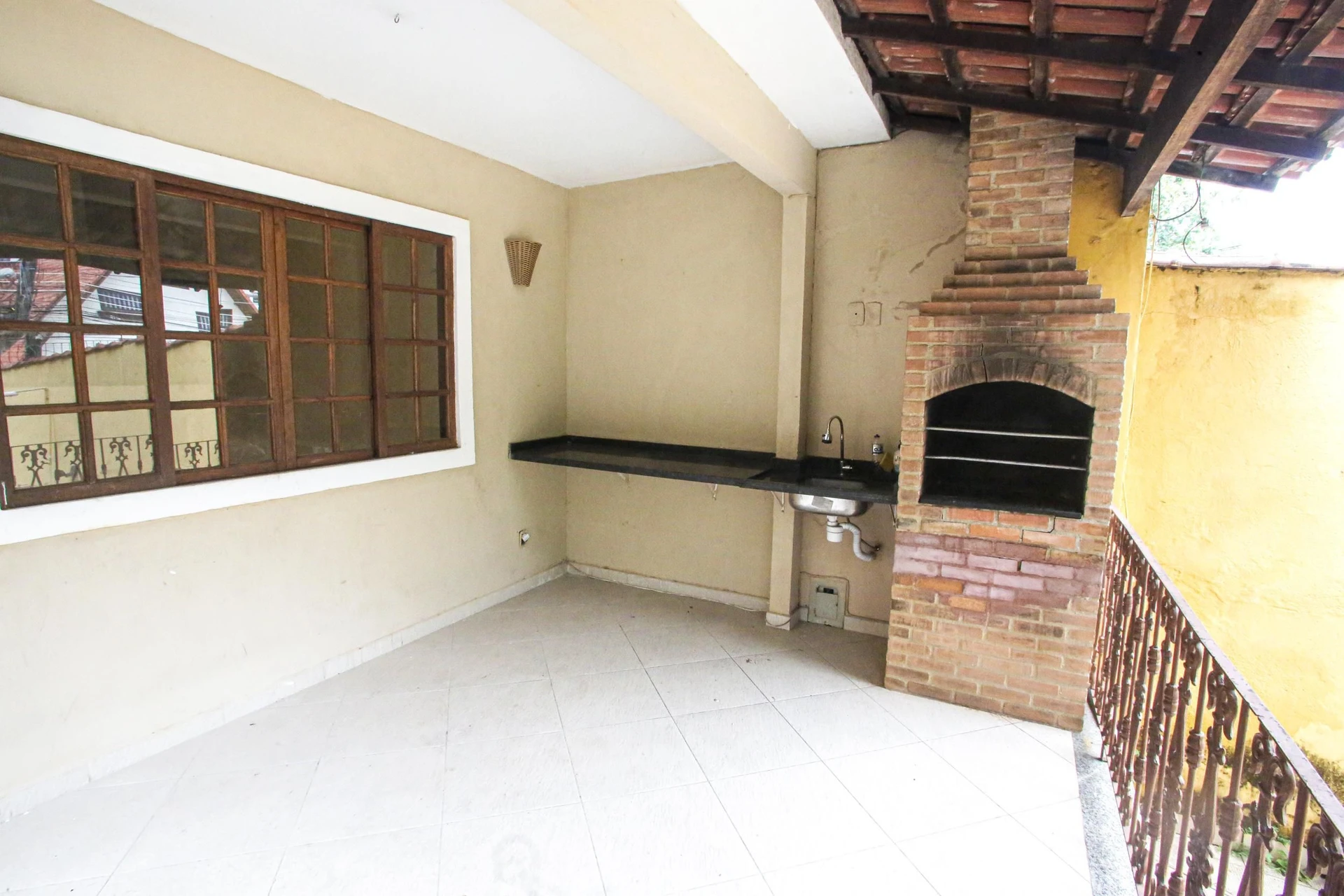 4-bedroom house with a bathtub in Rio de Janeiro