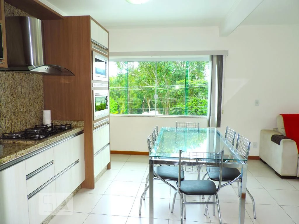 Furnished 2-bedroom apartment with 1 bathroom — photo 12