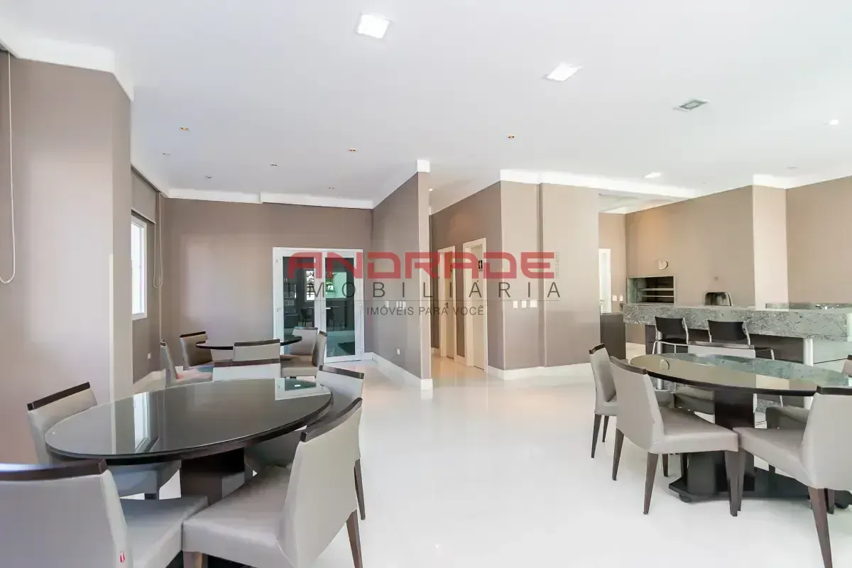 Apartment with 3 bedrooms and glass balcony — photo 63