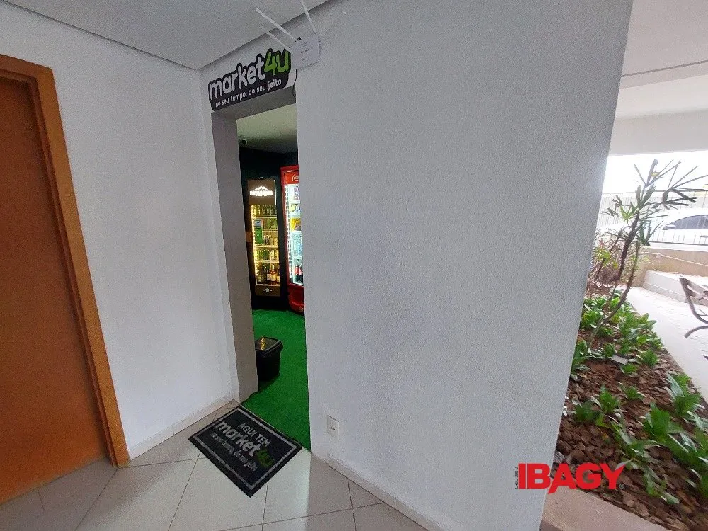 Furnished 95 m² apartment with 2 bedrooms and a desk — photo 60