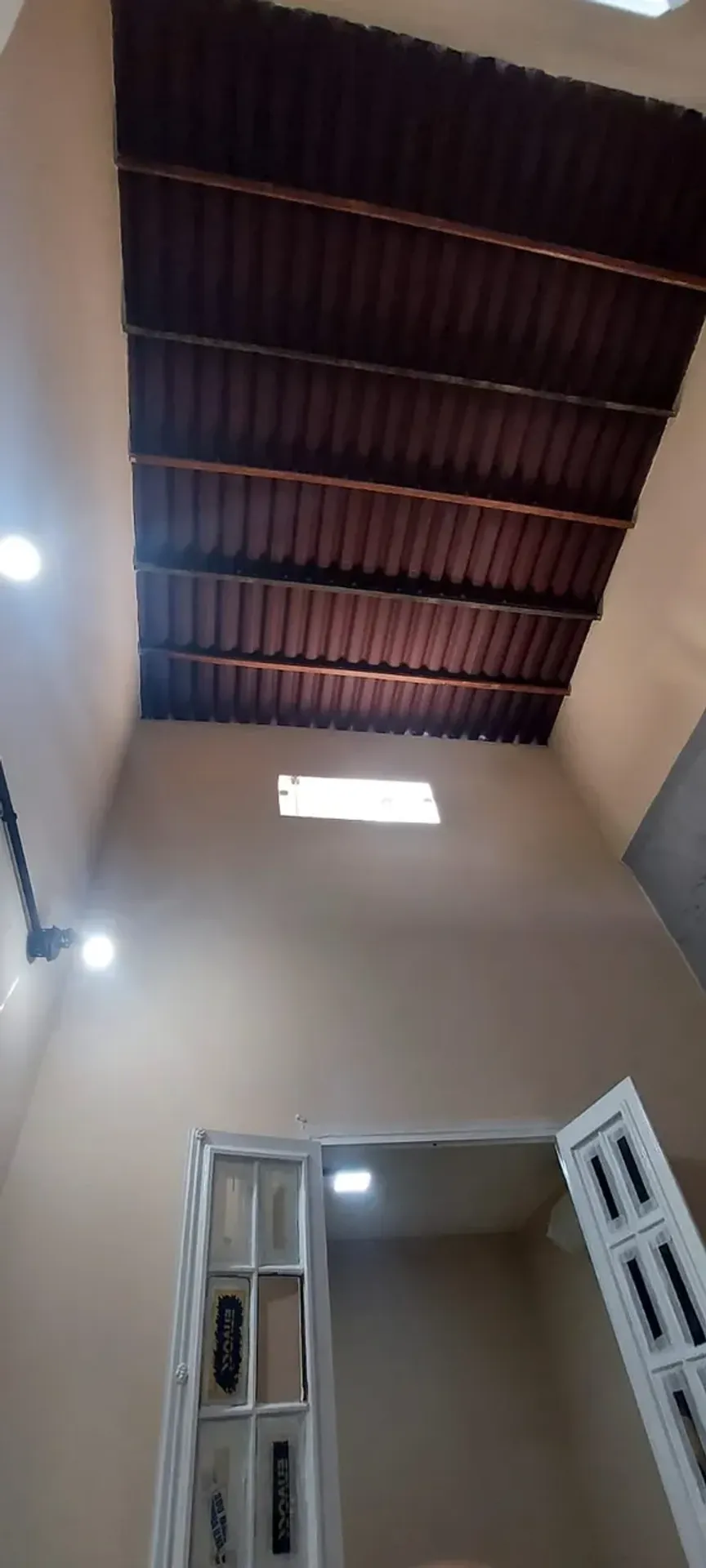 Apartamento de 3 quartos com piso de madeira ou laminado — photo 6