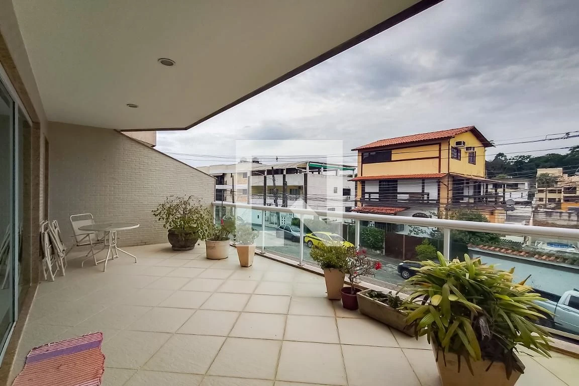 460 m² house with a water view and a private pool — photo 14