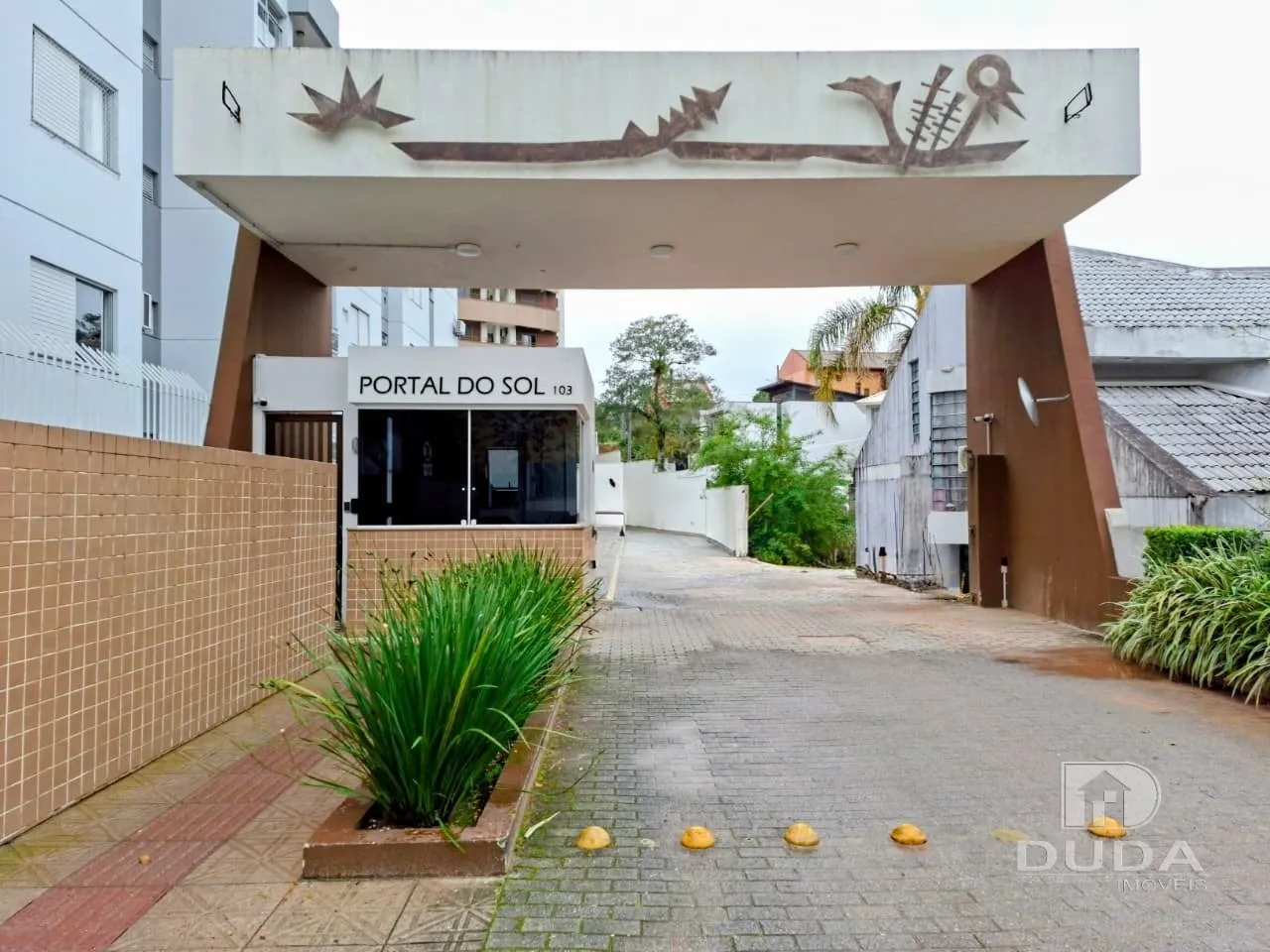 2-bedroom apartment with a mountain view in Florianópolis — photo 7
