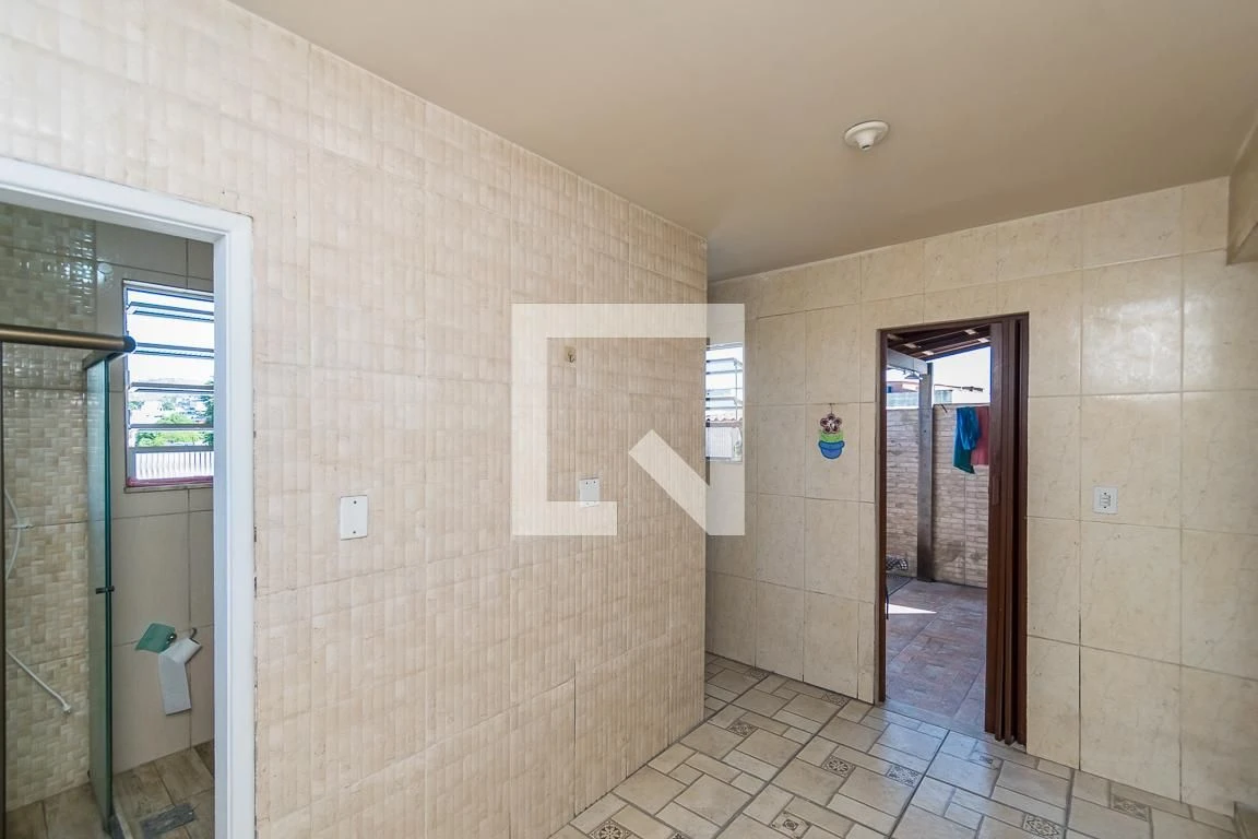 One-bedroom apartment with a washing machine — photo 32