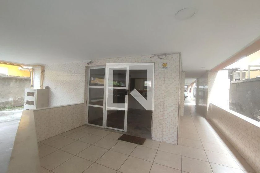 58 m² apartment with built-in kitchen cabinets and 1 parking — photo 2