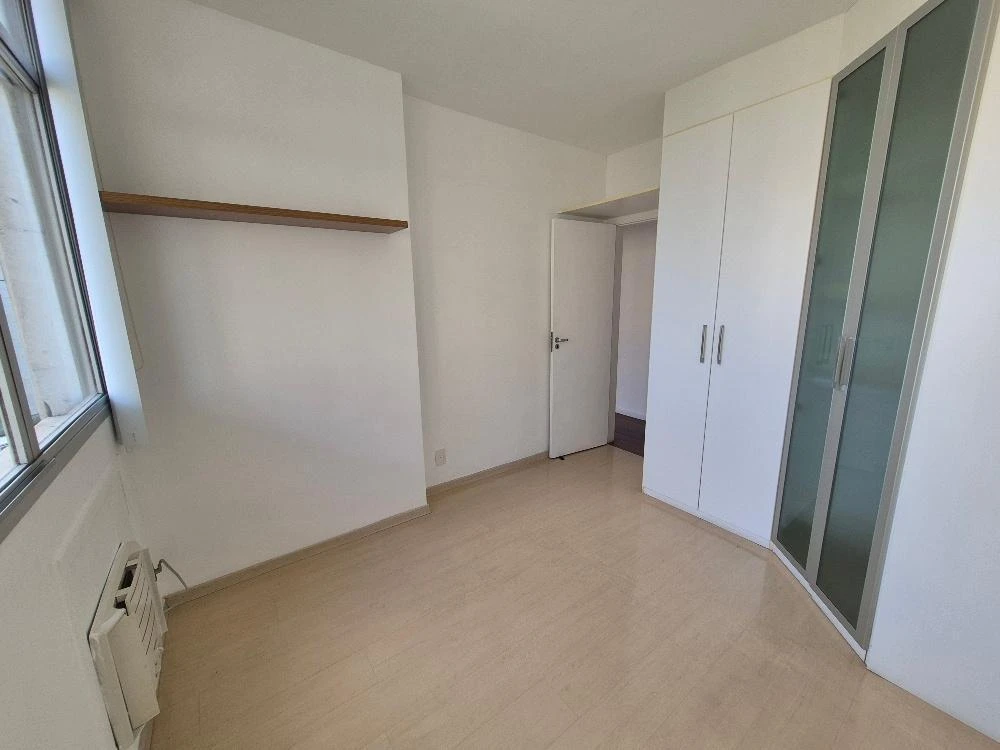 3-bedroom apartment with a mountain view in Rio de Janeiro — photo 12
