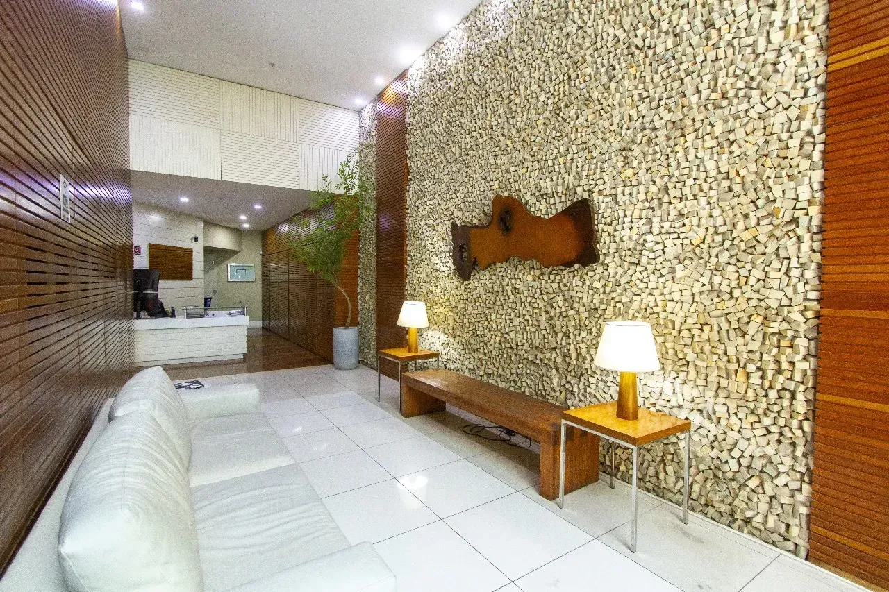 Furnished 100 m² apartment with a bedroom en-suite — photo 27