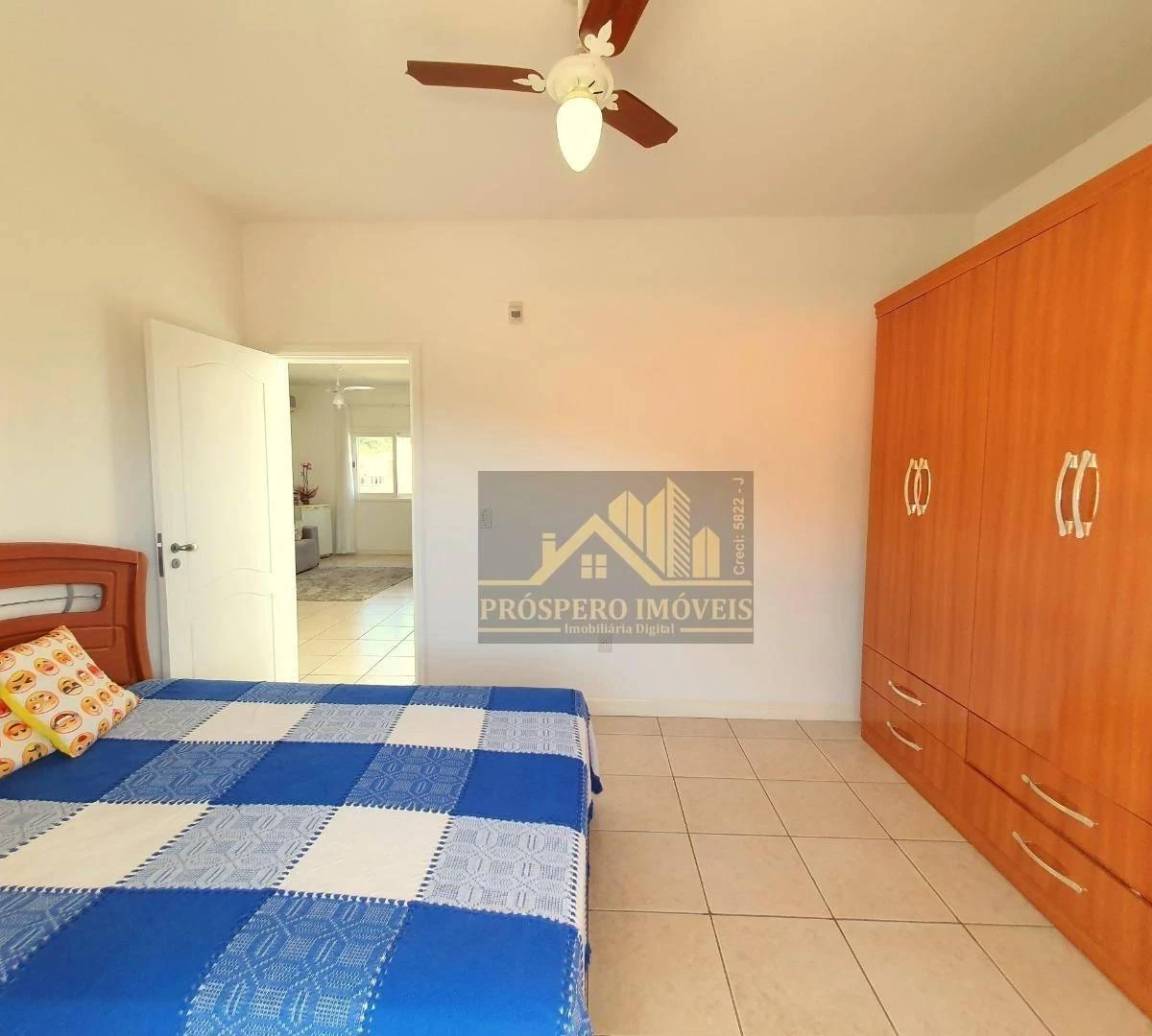 Casa de 5 dormitorios con balcón cerrado con vidrio — photo 21