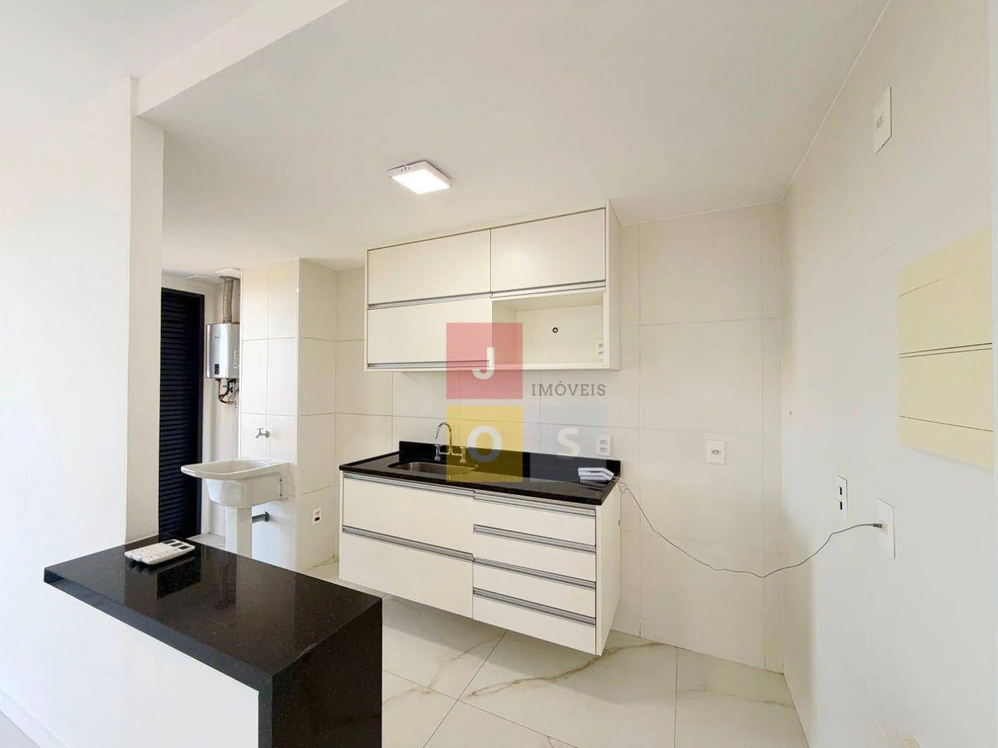 80 m² apartment with 2 bedrooms and a glass balcony — photo 15