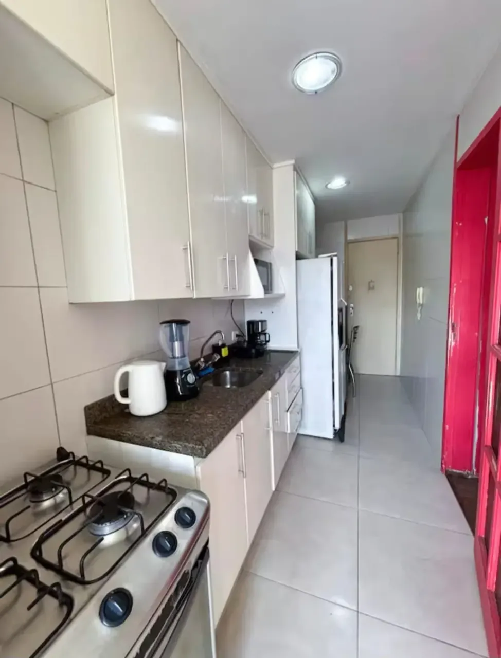 Apartamento mobiliado com cozinha fechada e 120 m² — photo 5