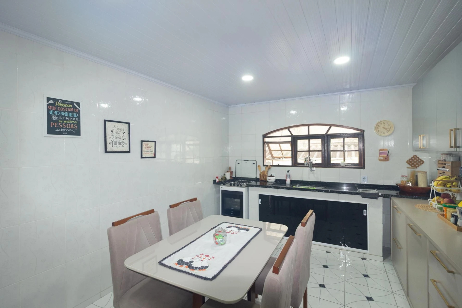 Будинок 120 м² із садом та балконом із грилем — photo 16