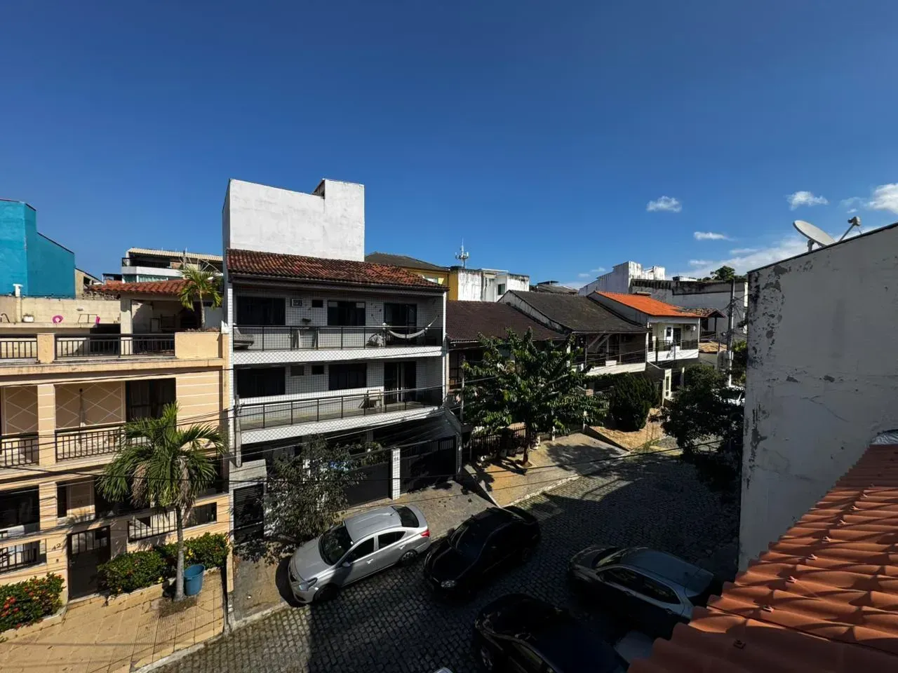 Furnished house with 4 bedrooms and a balcony grill — photo 3